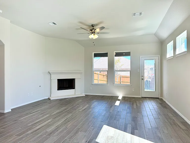 3005 Arbor Grove Trl — Photo 9