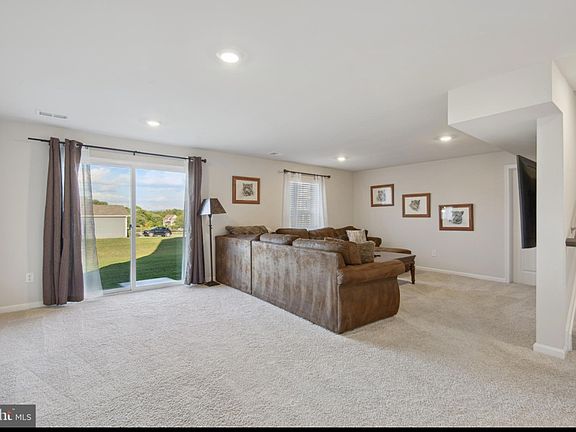 4th image of 68 Wilson Dr