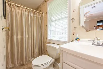 706 W Ashley Ave — Photo 9