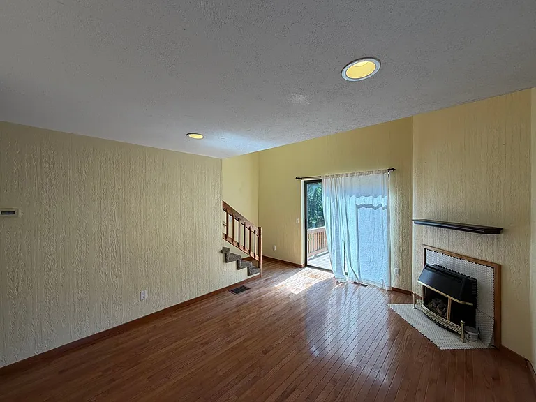 40 Danforth Ct — Photo 11
