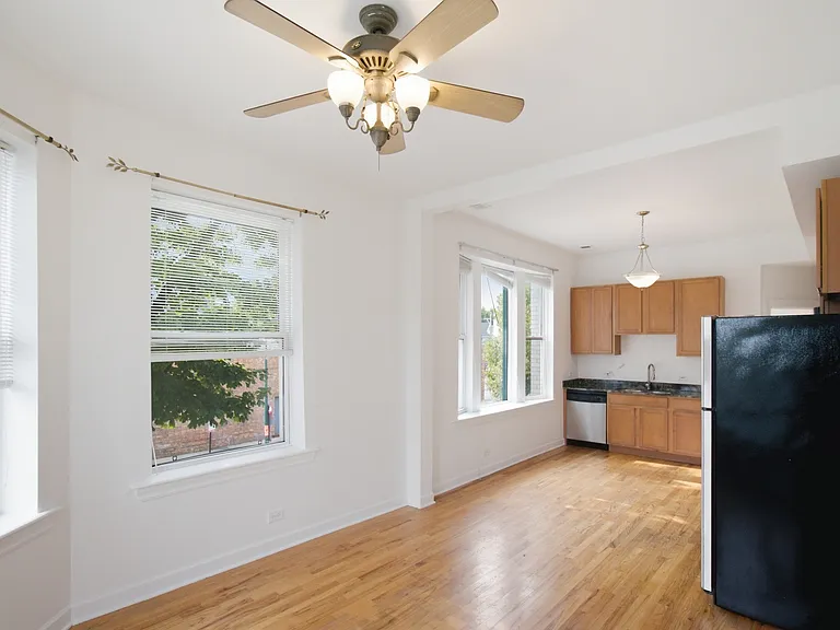 3760 W Fullerton Ave #2W — Photo 3