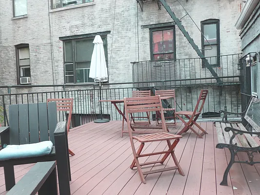 Rented by Mary Woods Associates | media 31