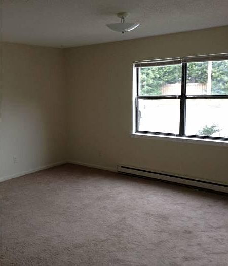 1st image of 3209 Summer Pl APT 19