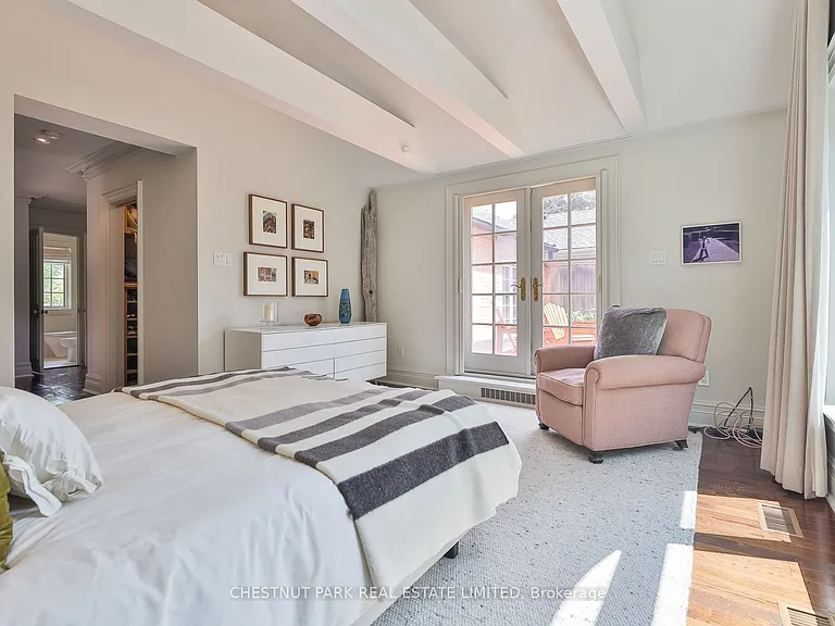 21 Douglas Cres — Photo 20