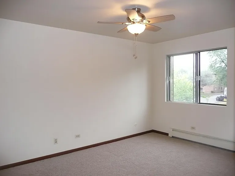 608 W 65th St #4 — Photo 12
