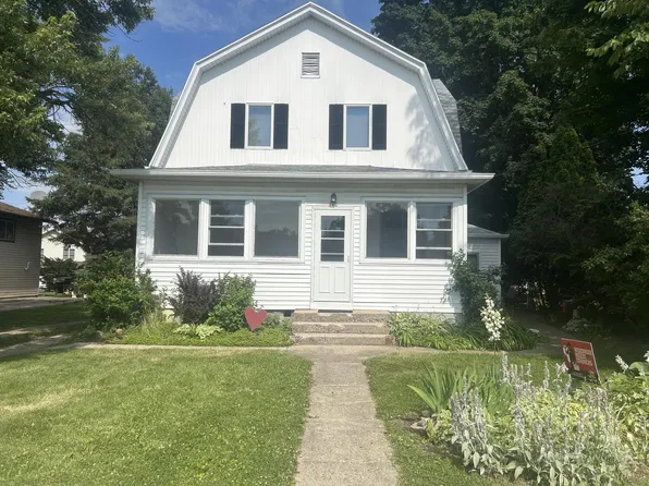 210 North Clear Lake AVENUE, Milton, WI 53563
