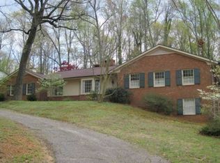 523 W Elk St, Siler City, NC 27344