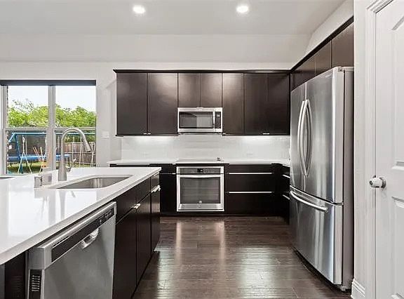 3rd image of 4001 Oyster Creek Ct #1