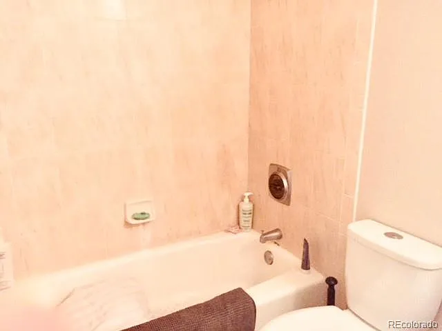 1625 Larimer St #1604 — Photo 16