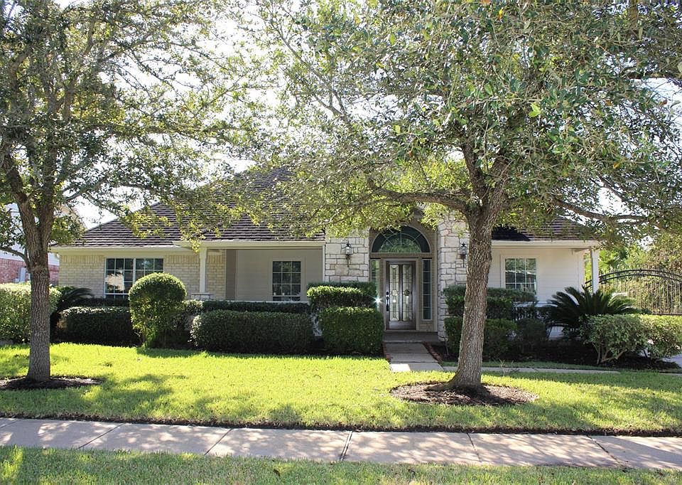 1st image of 946 Mystic Village Ln
