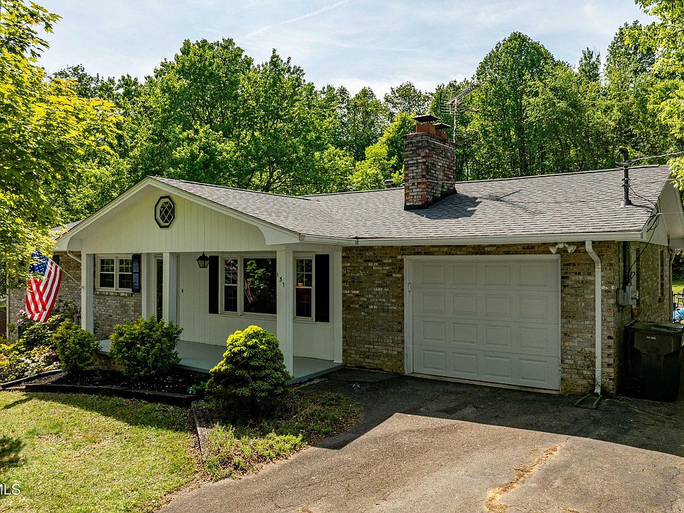 1st image of 131 Greyland Dr