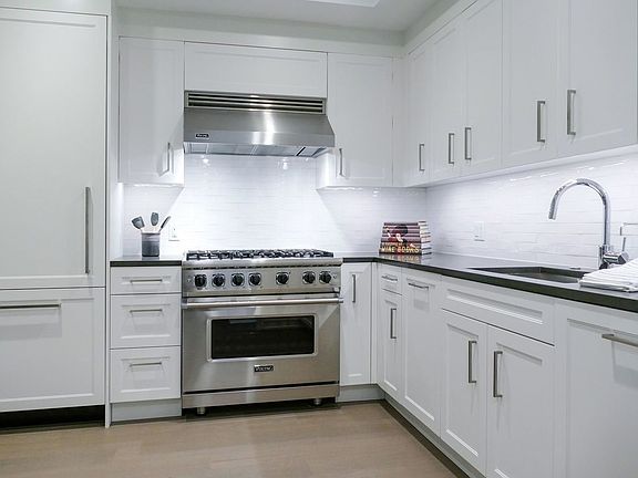 3rd image of 222 W 80th St APT 9B