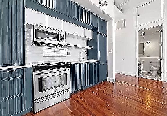 4th image of 180 Bainbridge St #416