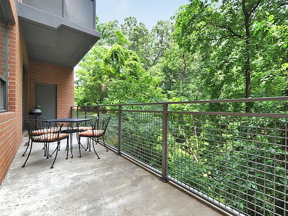 Private 35' Balcony