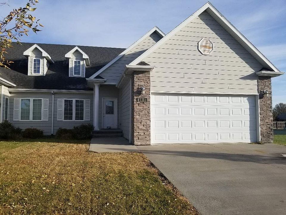 1st image of 3919 W Philip Ave