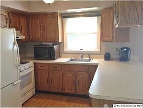3rd image of 916 Leeward Ave