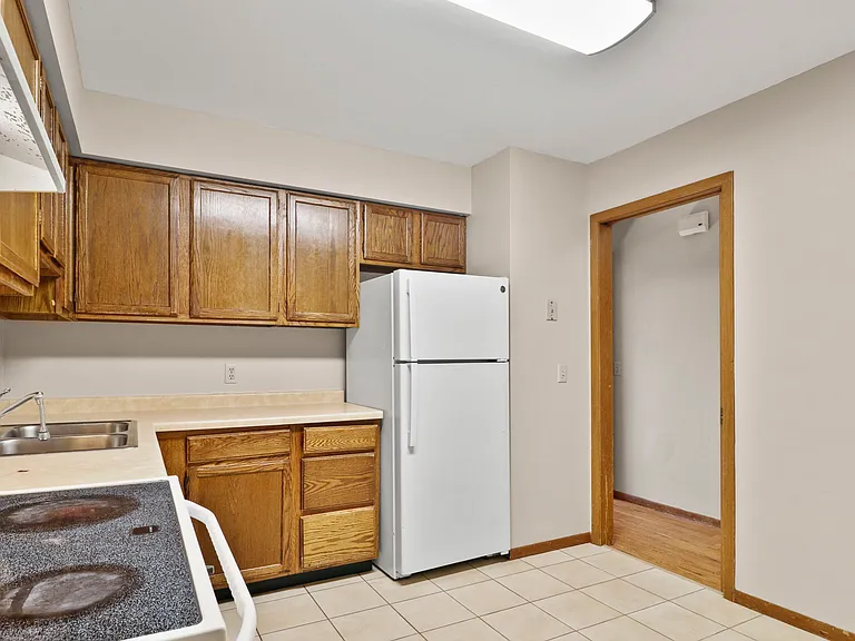 114 W Grant St #2 — Photo 16
