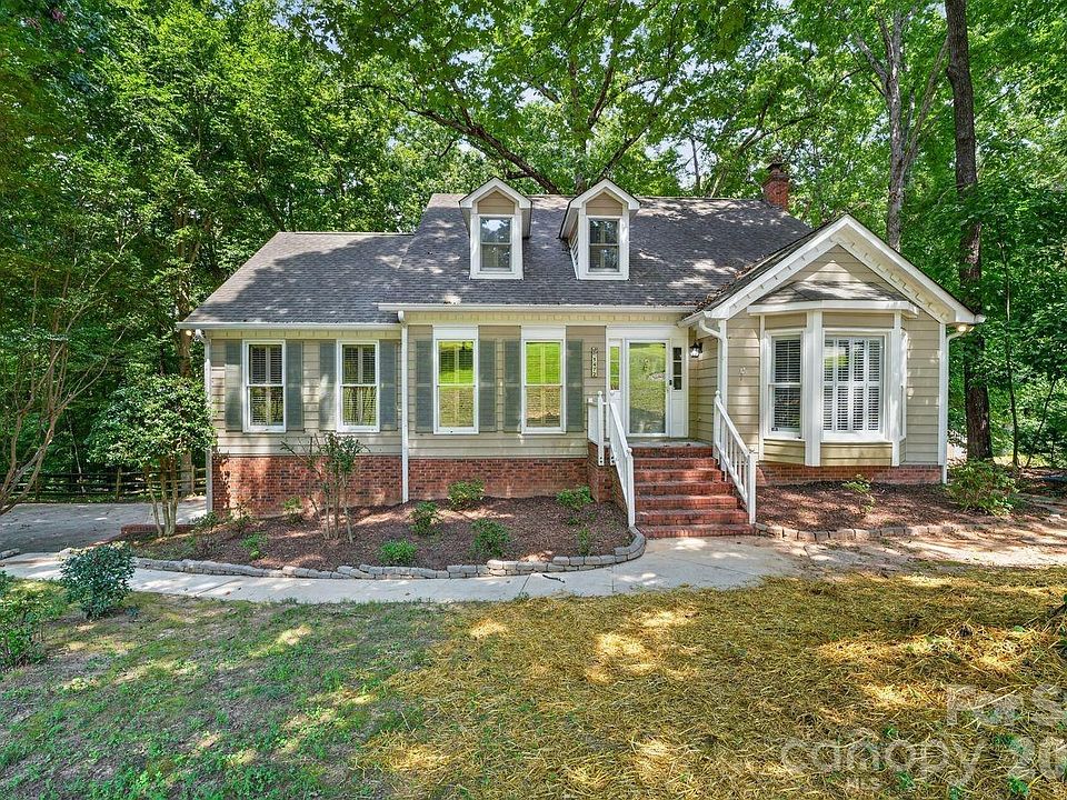 1st image of 1472 Old Tara Ln