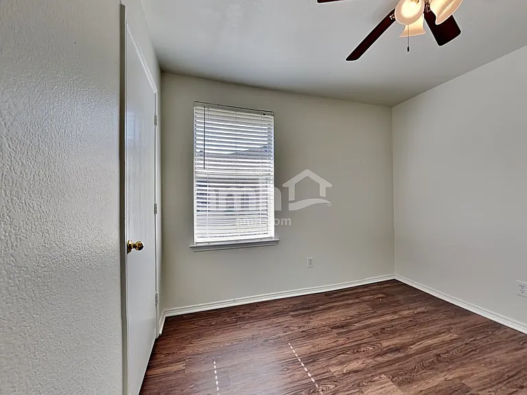 223 Lake Texoma Dr — Photo 17