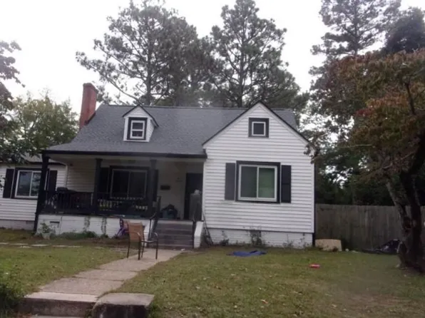 206 Sherman Dr, Fayetteville, NC 28301