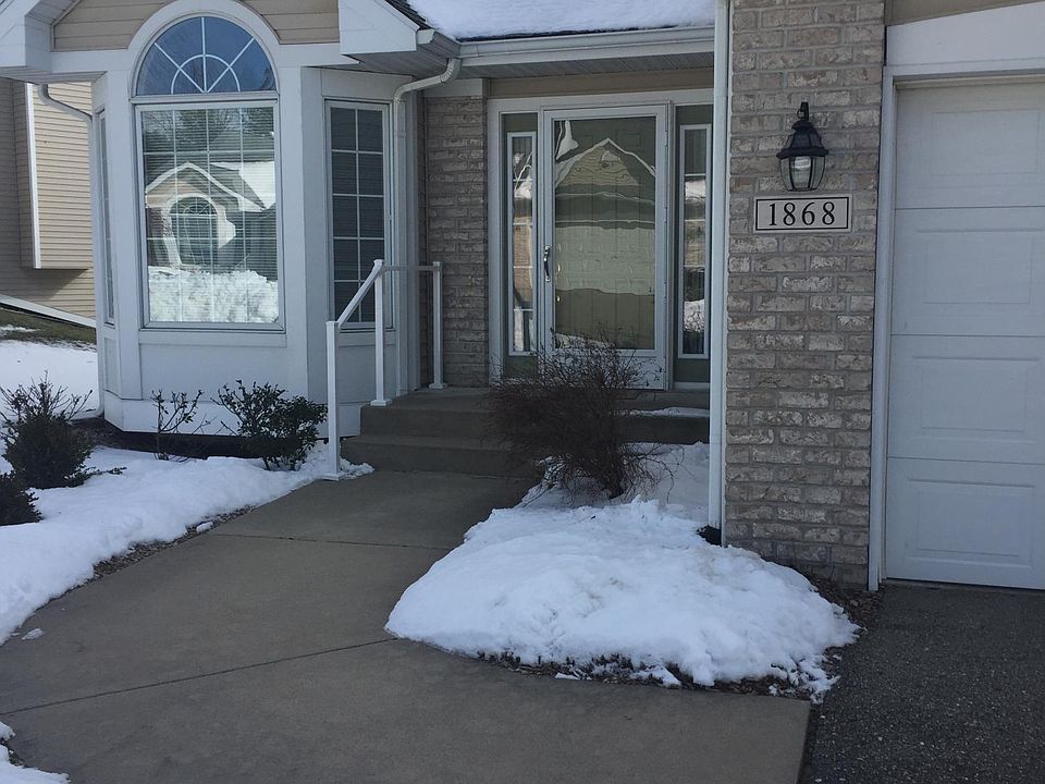 1st image of 1868 Turnstone Ln NE #28