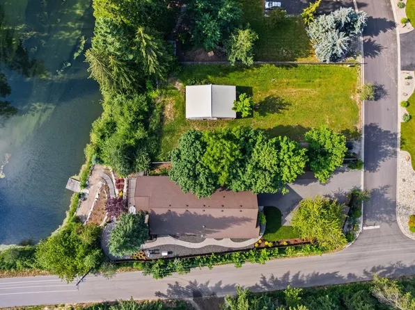 17 Canoe Cv, Dover, ID 83825