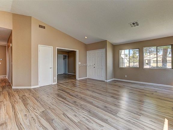 4th image of 4433 Ocean Breeze Ave