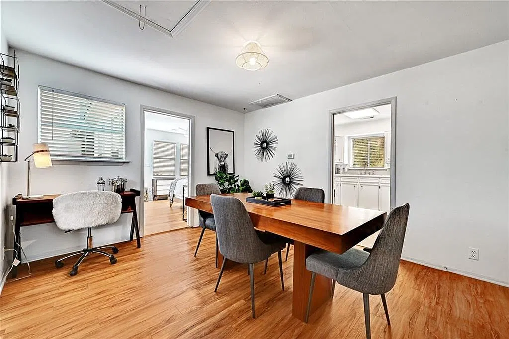 1 bed, 2.0 bath, 829 sqft, $2,200 — Photo 3