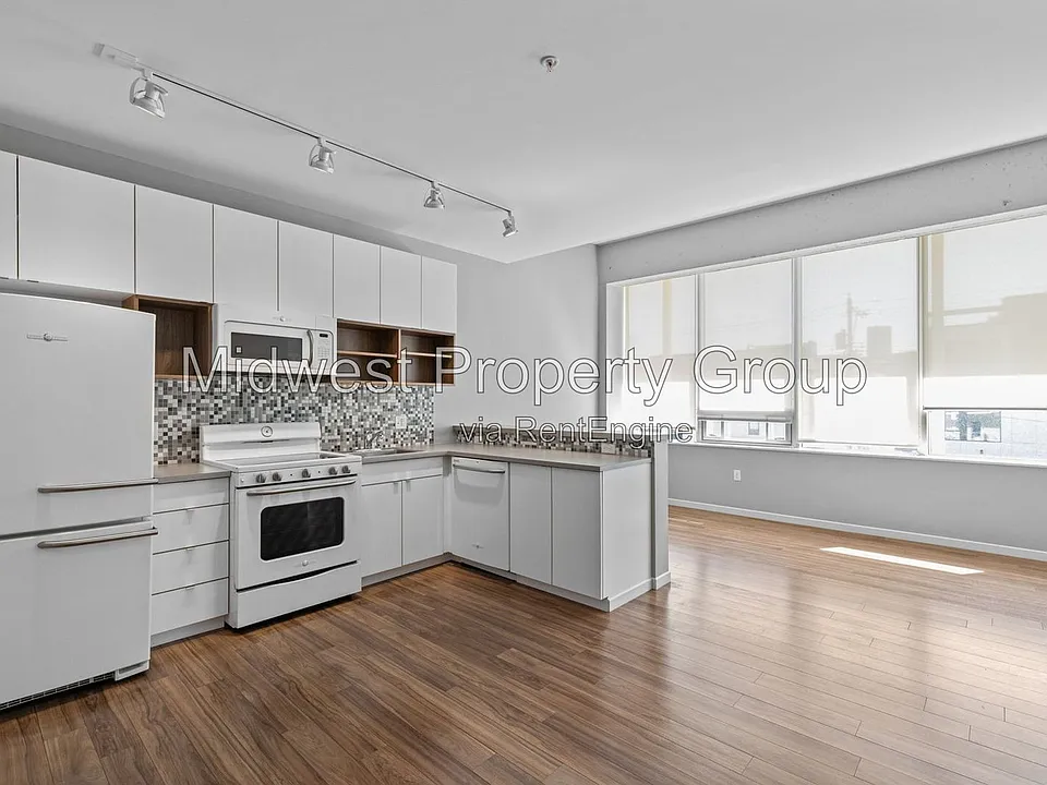 4100 Lindell Blvd #201