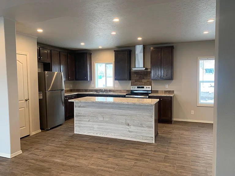 415 Patterson Ave — Photo 4