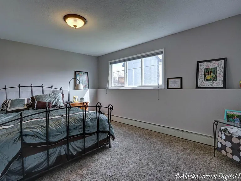 9451 Strathmore Dr — Photo 16