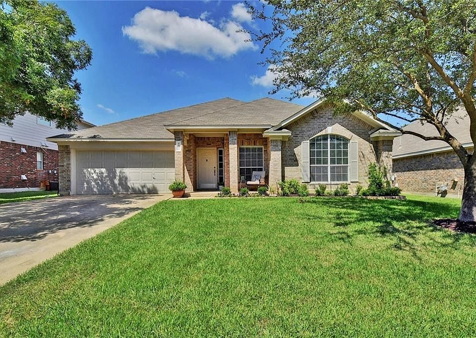 1st image of 4411 Hunters Lodge Dr