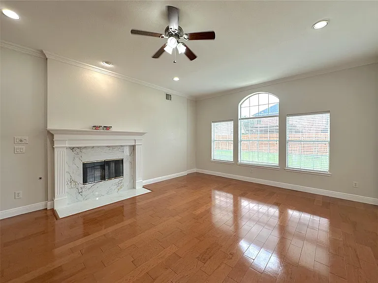 1579 Poets Way — Photo 21