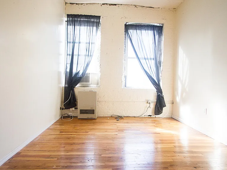 175 Stockholm St #211 — Photo 7