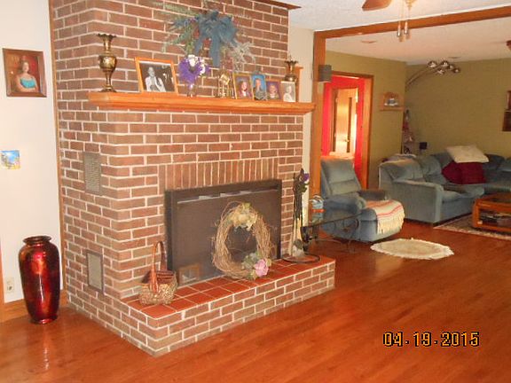Fireplace w/Insert