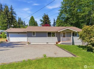 6784 NE Whidbey Dr, Hansville, WA 98340