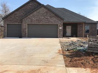 860 Ray St, Pea Ridge, AR 72751