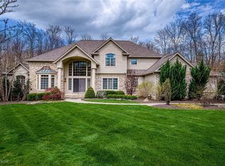 17310 Tall Tree Trl, Chagrin Falls, OH 44023
