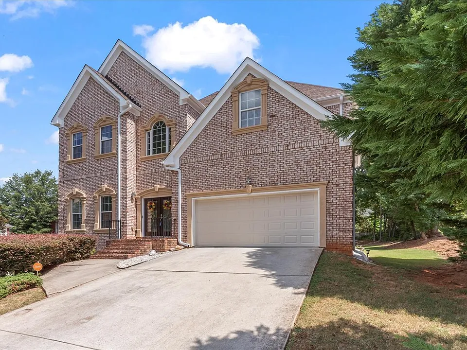 3113 Brians Creek Dr SE