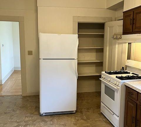 4th image of 94 Elm St #94A