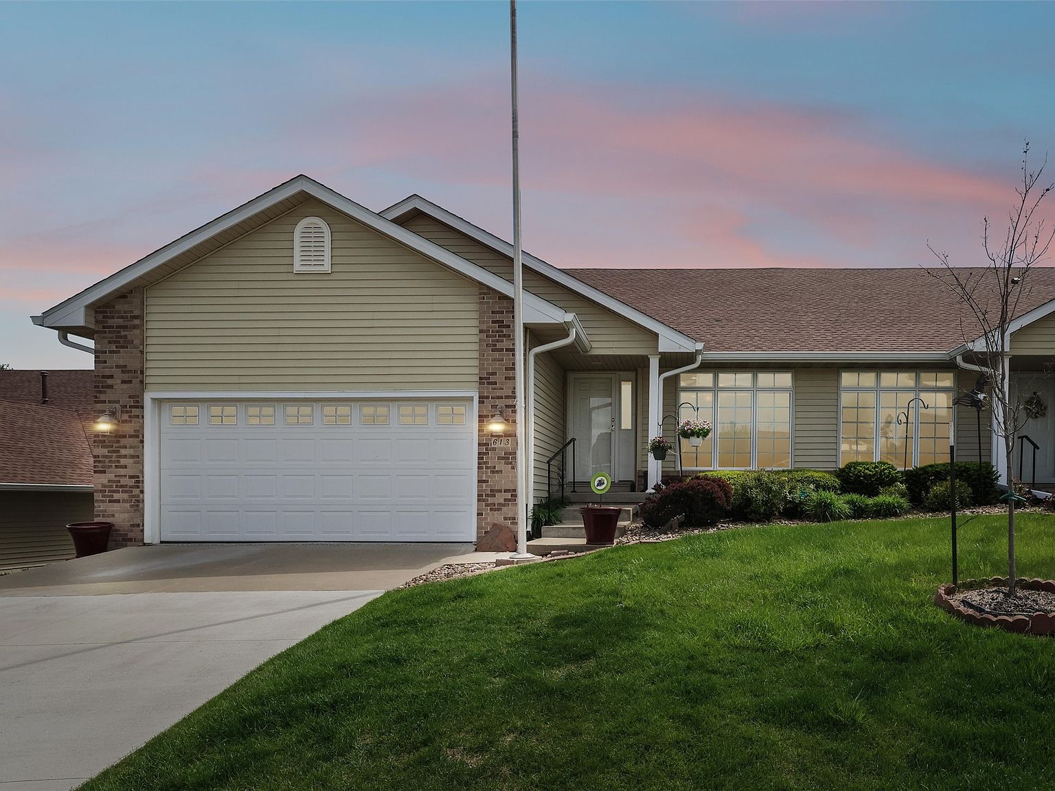 613 Trail Ridge Rd