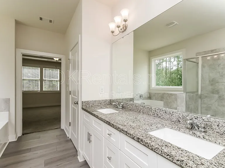 140 Stewart Glen Dr — Photo 9