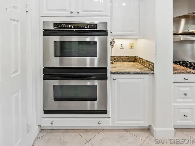 9230 Island Pine Way — Photo 23