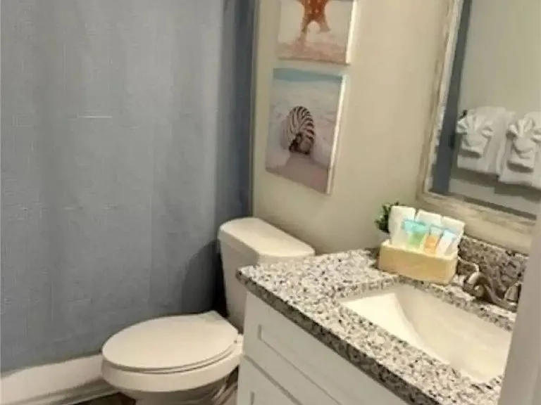 3462 NE 10th Pl — Photo 13