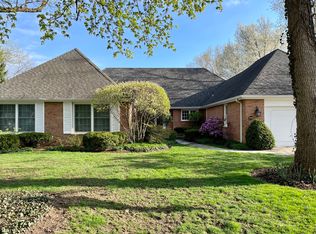 2018 Brandon Rd, Glenview, IL 60025