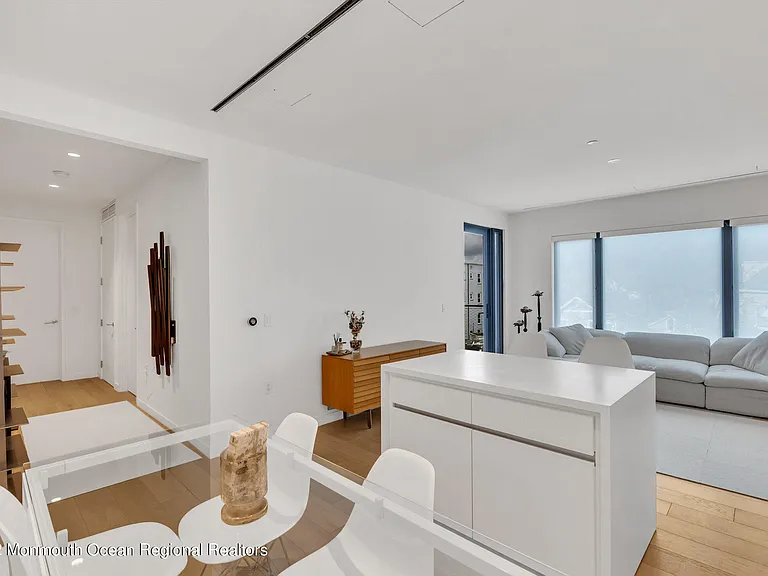 601 Heck St #307 — Photo 5