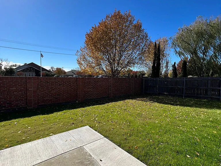 2356 Aurora Dr — Photo 24