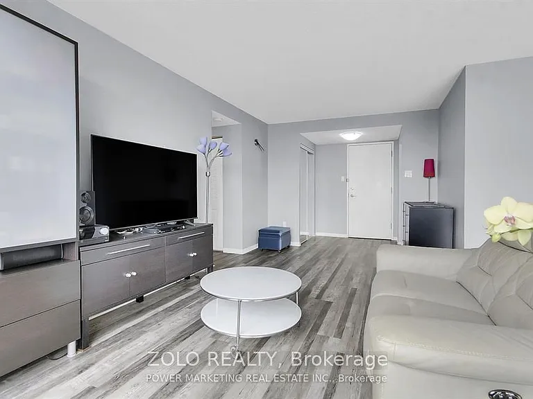2759 Carousel Cres #1206 — Photo 15