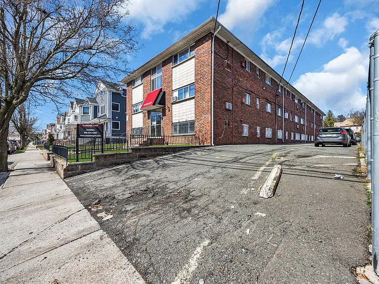 115 Orchard St — Photo 8