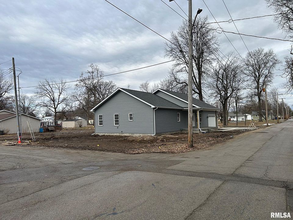 1st image of 907 N Snodgrass St